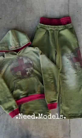 -Comment your size and Height 