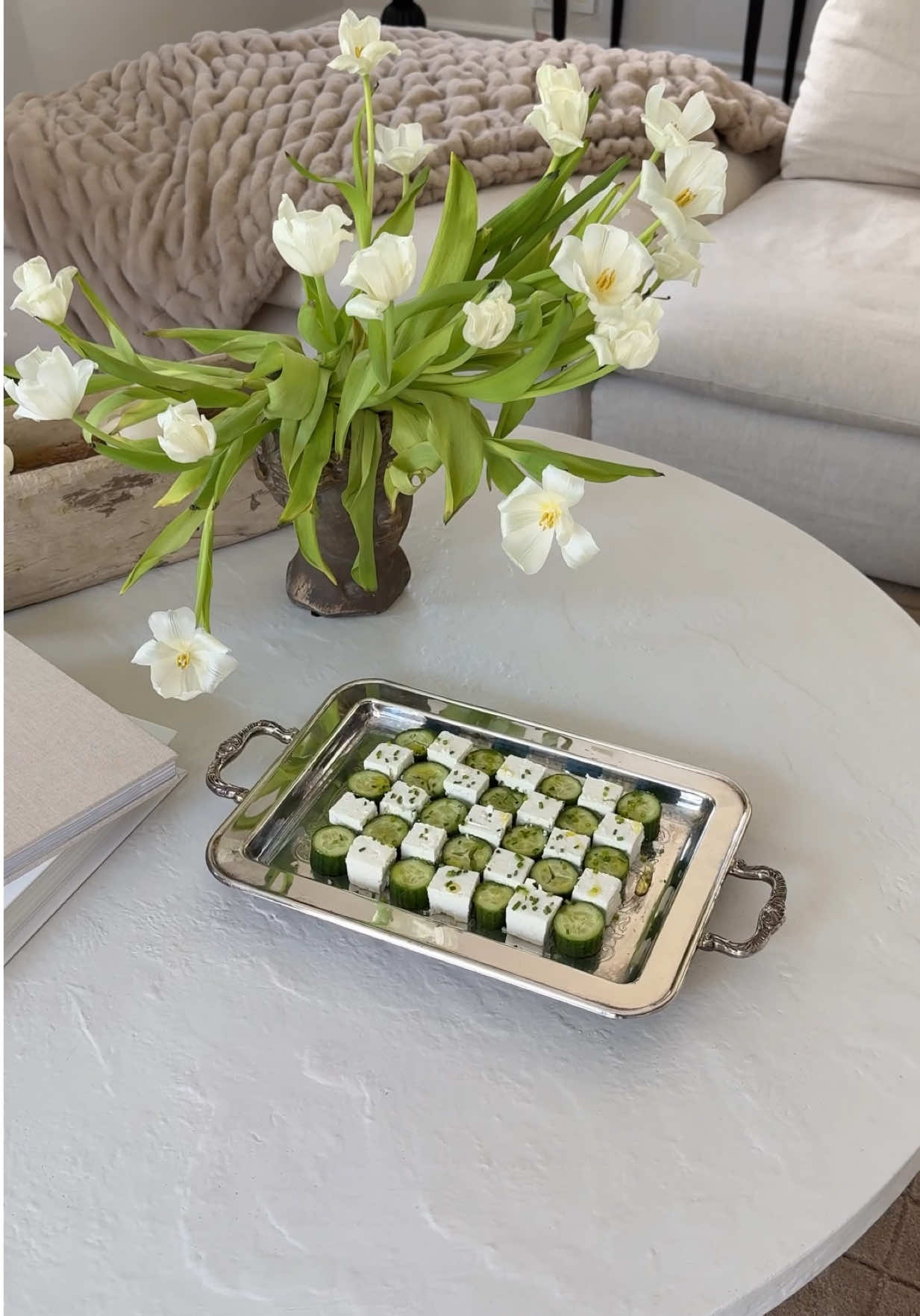it’s dinner party season ~ and we are not making a basic cheese and cracker platter, babygirl. 😘 instead try these chic (but so easy) hosting ideas XO #hostingtips #hostingideas #dinnerparty #dinnerpartyinspo #easydesserts #easyappetizers #hostingera #Summer #summerparty #summerpartydecoration #springpicnic #fruitplatter #birthdayideas 