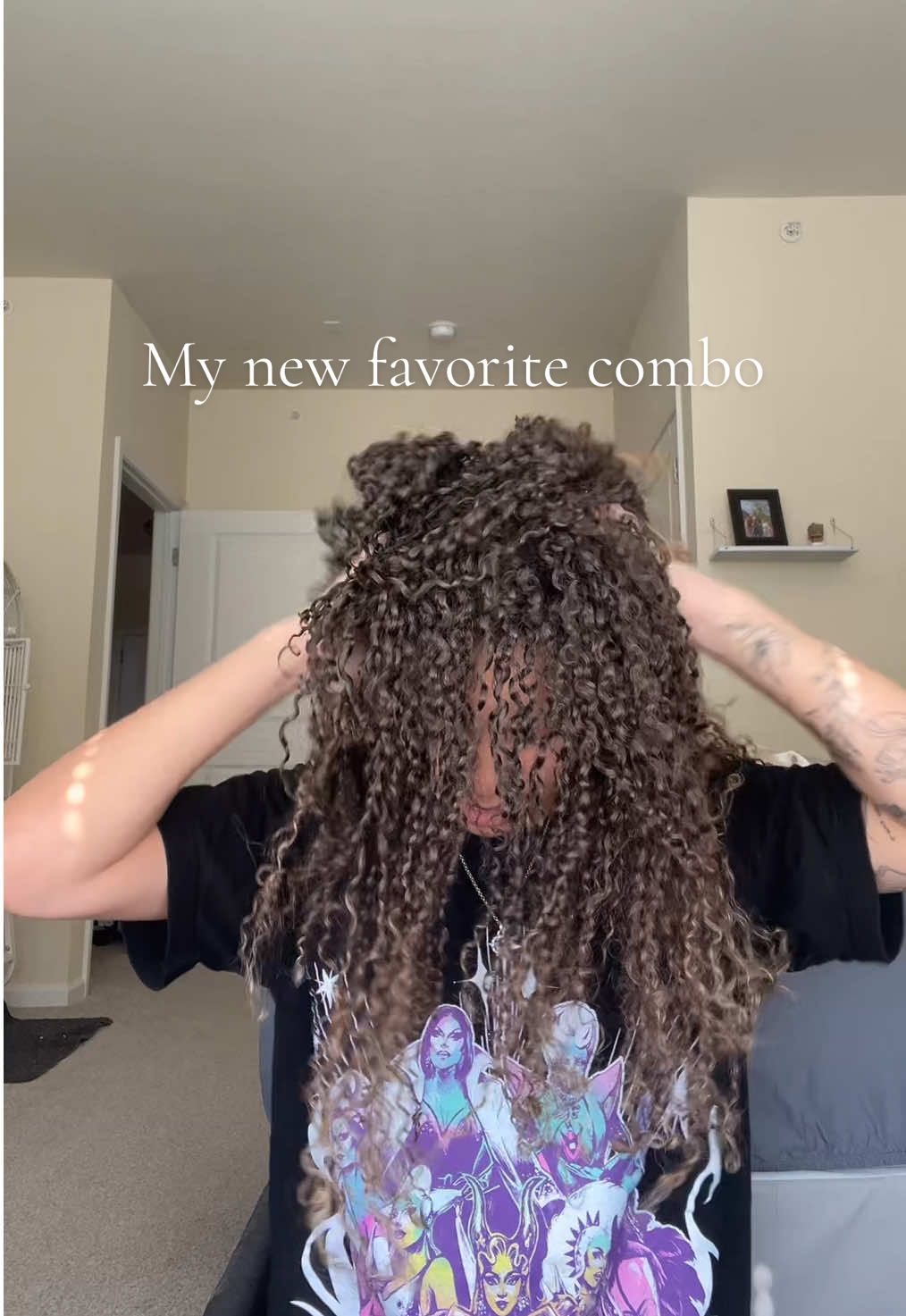 The results speak for themselves 🤭🤭  #mielle #thedoux #curlyhair #curlyhairroutine #curlyhairtutorial #washdayroutine #fingercoils #shinglingmethod #longcurlyhair 
