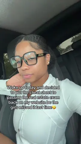 Y’all better hurry and grab it! It’s for the national portion of the real estate exam that all states must take! Linked it in my bio 🥰