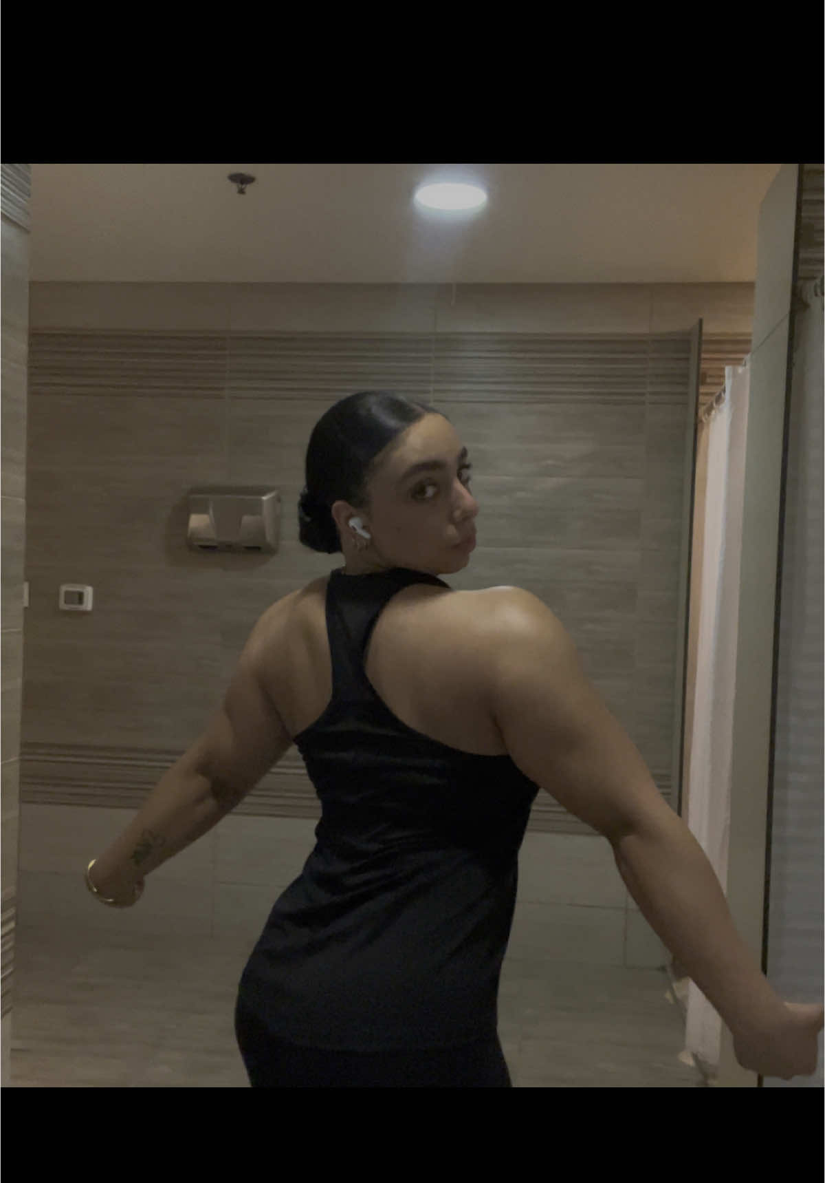 ☝🏻😘❤️#fypシ #gymgirlsoftiktok #musclemommy 