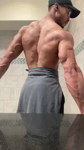 Locked #GymTok #gymmotivation #motivation #gymedits #gymvideos #lean #muslim 
