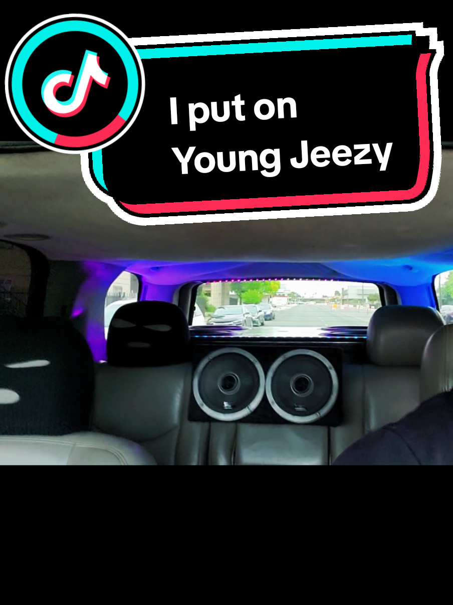 #bass #gunz559 #petergunz559 #neighborsloveme #theonewhoknocks #poundtown #kingkonginthetrunk #disturbingthepeace #iputon #youngjeezy 