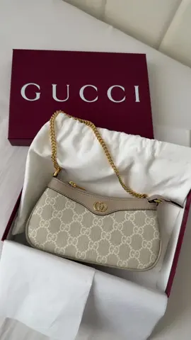 My new mini baby🤍 | @Gucci #gucci #guccipurse #gucciophidia #minibag #handbag #fyp #fypシ #viral #unboxing #justagirl #itgirl #chiclifestyle #retailtherapy #shoppingaddict #handbagcollection #haul 