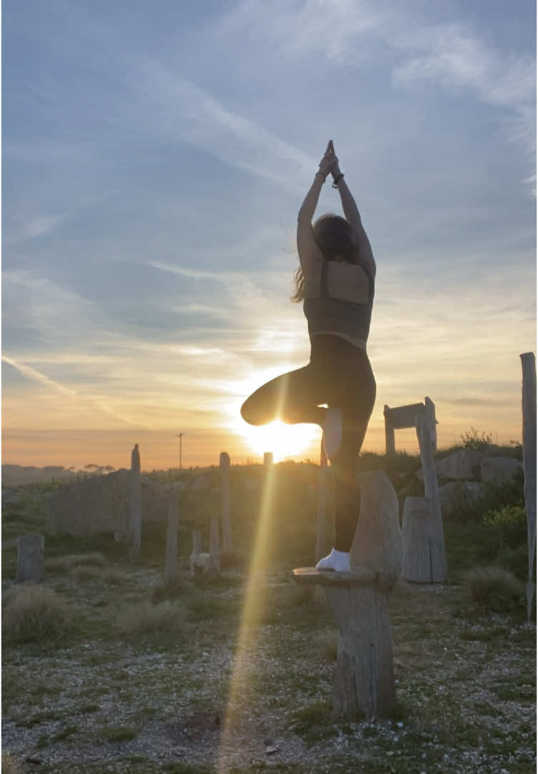 Sunsets in Cornwall 😍🌅  #cornwall#sunset#yoga#meditation #selflove #selfcareroutine #healingera #peace 