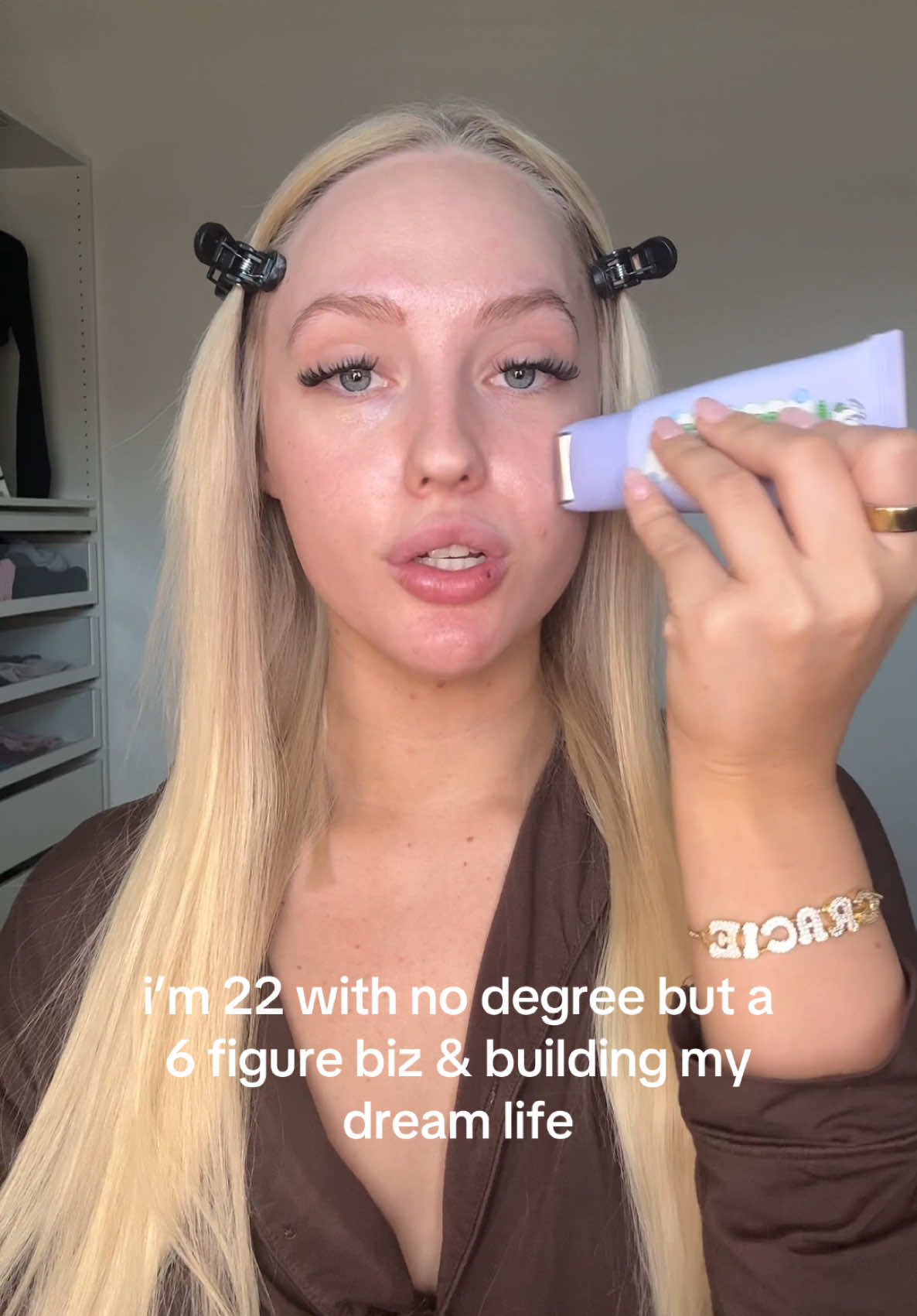 i’m 22 with no degree but a 6 figure business. let’s talk about it #girltalk #entrepreneur #youngentrepreneur #advice #success 