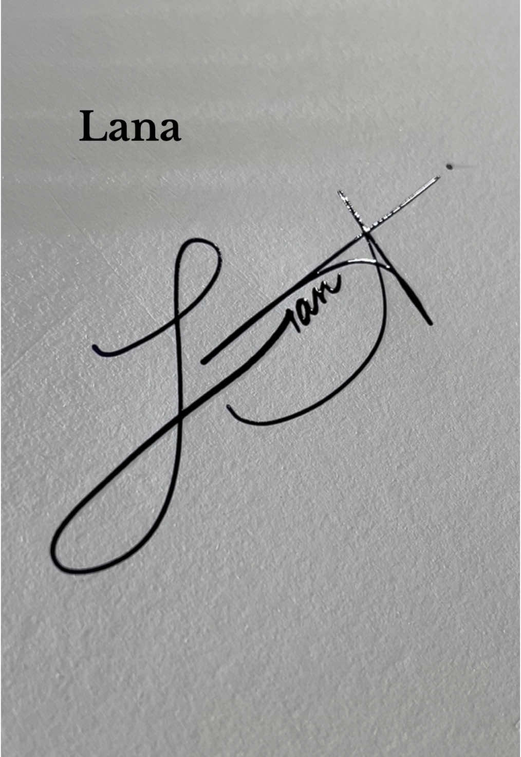 How to sign the letter L?❤️