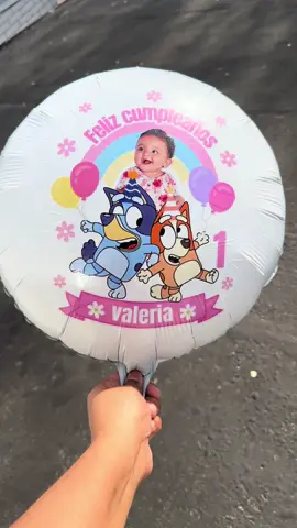 Replying to @mar Te The enseño paso a paso cómo personalizar los globos para cualquier evento. El papel que utilice es el waterslide de la marca @A-SUB Goods  #cocomelonparty #custompartyfavors #bluey #blueybirthday #kidsparty #craft #crafty #custom #personalizados #personalized #1stbirthday #firstbirthday #primerañito 
