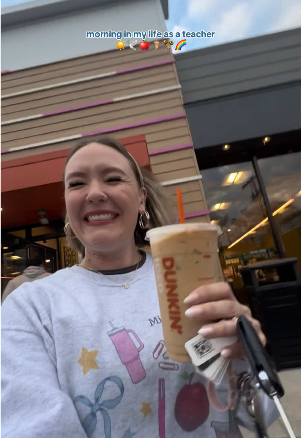 A peaceful morning as a teacher 🩷 #morningroutine #teachermorningroutine #teachermorningvlog #beforethebellrings 