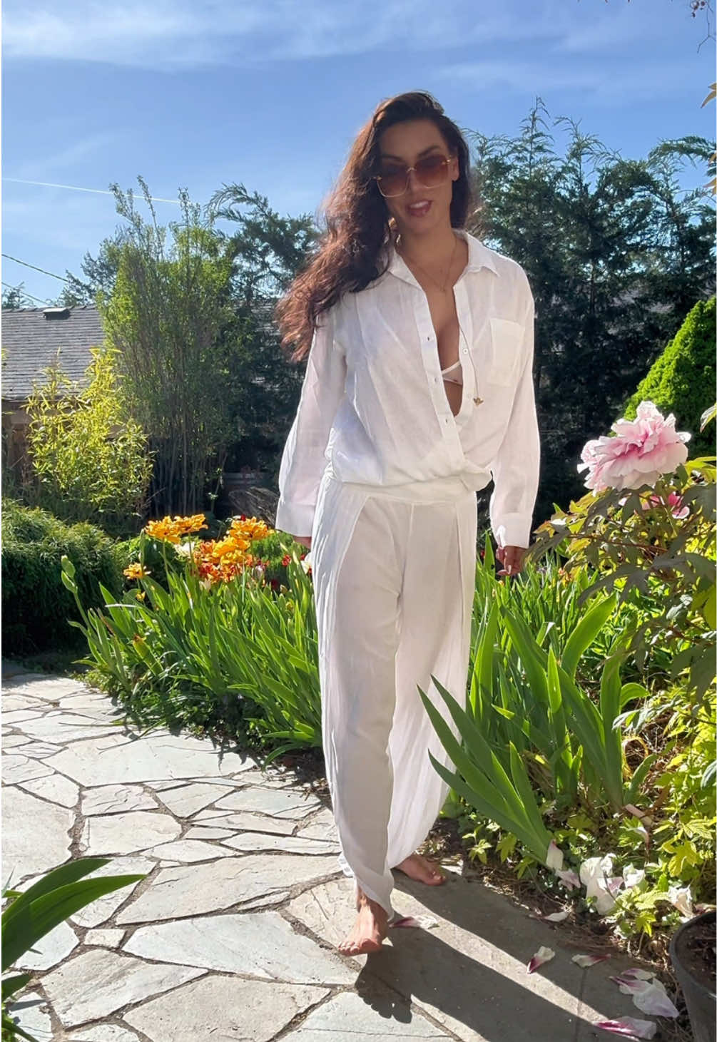 ☀️👩‍🌾🌸 #smelltheflowers #carpediem #livelife #enjoythemoment 