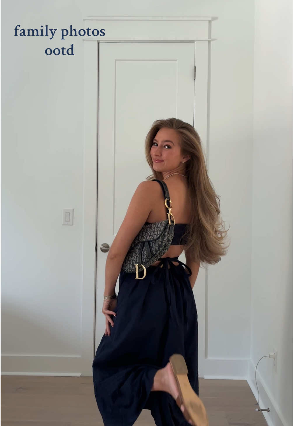 yayayayay for family photos 🌊 • • #outfitcheck #springoutfit #springfashion #fashion #chic #classystyle #ootdinspo #oldmoneyaesthetic #aesthetic #navydress 