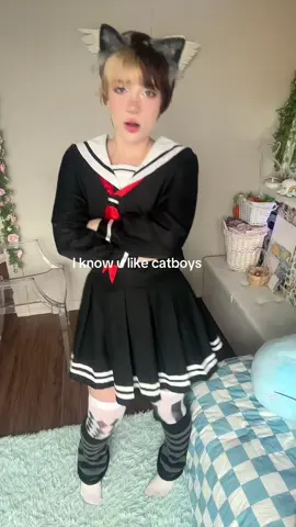 I’m live on Twitch btw ~ indigowhitetv❣️#femboy 