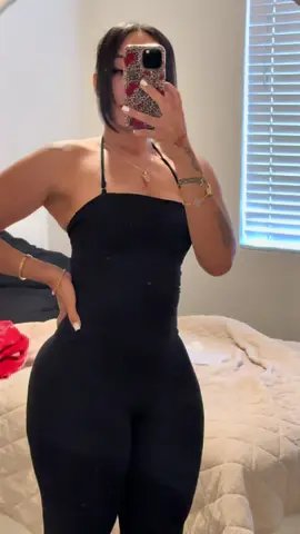 Size medium. Height 5’5 🖤 #fyp 