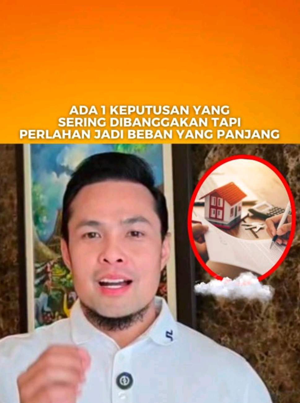 Banyak orang bilang: “Yang penting punya rumah dulu, cicil aja pelan-pelan…” Tapi mereka lupa, bahwa cicilan itu bukan sekadar angka— Itu beban. Dan bukan beban sebentar… Tapi bisa 15, bahkan 20 tahun lamanya. Bayar terus… dari penghasilan yang belum tentu stabil. Sementara rumah yang kita cicil itu… belum benar-benar milik kita. Bahkan kalau sudah bayar 50% sekalipun, kalau satu hari kita gagal bayar… bisa hilang semuanya. Disita. Tanpa tersisa. Ini bukan soal pesimis, tapi realistis. Jangan sampai kita terjebak ilusi kepemilikan, padahal yang kita miliki hanyalah kewajiban yang terus mengejar. Berpikirlah matang sebelum berutang panjang. Karena hidup bukan cuma soal “pengen”, tapi soal tanggung jawab— di dunia, dan kelak di akhirat.