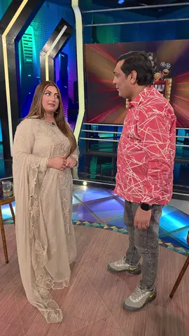 Gulaab Singer ❤️ @Singer_Gulaab_official #foryou #shahidkhanstageactor #gulaab #superstars #singer #happymood #gupshup #on #set #of #tvprogram  #sunotosahi #sunonewshd #lahore #stagedrama #comedy 