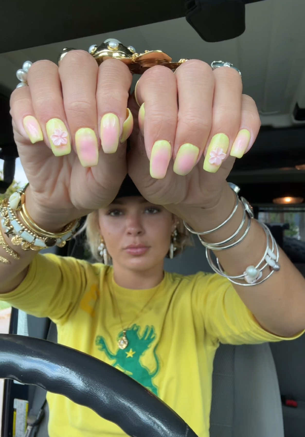 @OAHU NAIL TECH the other video gives a better view of these but I’m so sorry I’ve obsessed #springnails #nailinspo #nailtransition #luminarynailsystems #luminary 