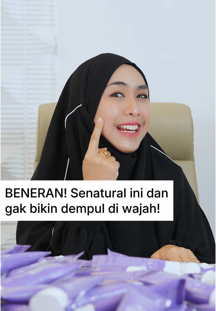 Beneran senatural itu, nggak bikin dempul di wajah! ✨ Tahukah sisterfillah? Penuaan dini bisa disebabkan karena terlalu sering terpapar sinar matahari ☀ Makanya, penting banget pakai sunscreen setiap hari✨ Cobain Sunscreen dari Ozzaskin Dengan kandungan: ✔ Vitamin C ✔ Extract Buah Beetroot ✔ SPF 50 PA++++ Lindungi kulit dari sinar UV sambil tetap terlihat natural dan glowing😍 Biar hasilnya maksimal, beli satu paket perawatan Ozzaskin, ya!🌸 Yuk, langsung checkout sekarang juga‼💜 #OzzaskinSkincare #Ozzaskinbyokisetianadewi #OkiSetianadewi #skincareroutine 