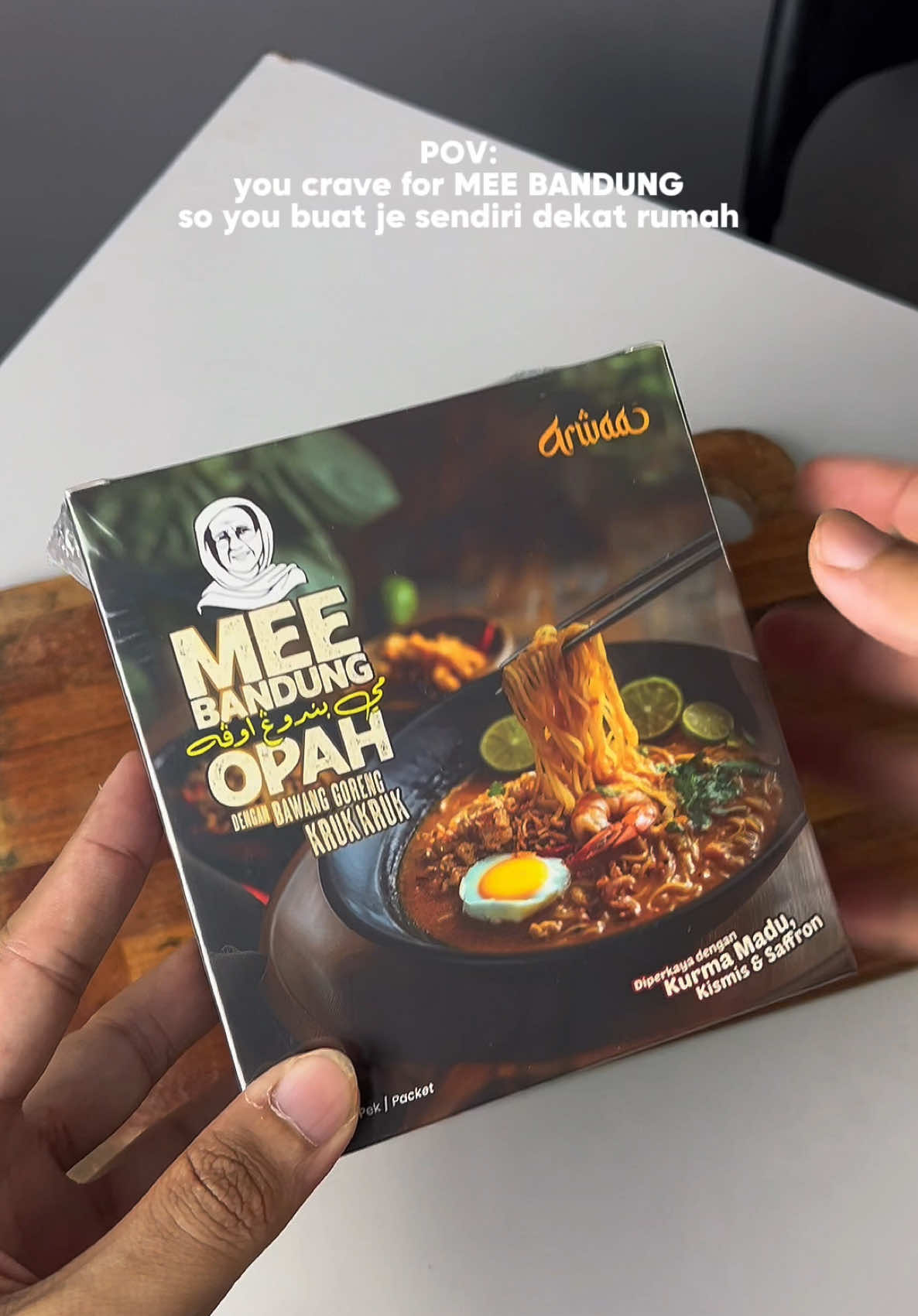 “Setiap suapan Mee Bandung Opah ni macam peluk rindu dari dapur kampung… Rasa sayang Opah tu sampai ke hati.” #MeeBandungOpah #RasaKampung #OpahStyle #NostalgiaDapur #ArwaaFood 