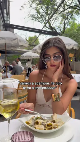 Ay noooo, mejor vamos a comer y por unos drinks JAJAJA  😣