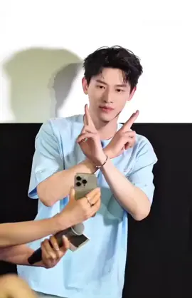 Oh, he's such a cutie patootie 🥰🤗😂 #เทรนด์วันนี้້ #ซินอวิ๋นหลาย #ซีรีส์จีน #cdrama 