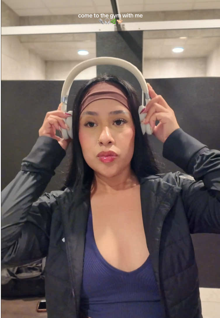 Workout of the day done🫱🏻‍🫲🏼😮‍💨🙌🏼 wish I could record more but I get shy🙈 who else feels this way to record in public🥹😭#workoutroutine #workout #10ksteps #workoutoftheday #dayinmylife #fyp #fy #motivation #mindsetmotivation 