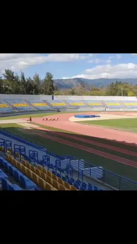 entrenando para dar la cara en los #juduca2025  #atleta #100metros #velocity #velocidad #atletismo💚 #atletismo #fyp #fyppppppppppppppppppppppp #unah #tegucigalpa #hn #honduras  #atletismotiktok #Running #entrenamientoatletico #deporte #vidafit #fuerzayresistencia #pistaycampo #trackandfield #carreradevelocidad #sprinterslife #runnersofitiktok #motivaciondeportiva #deportestiktok #traininghard 