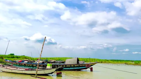 ভালোবাসা সবার কপালে থাকে না আর যারা পায় মর্যাদা দেয় না 