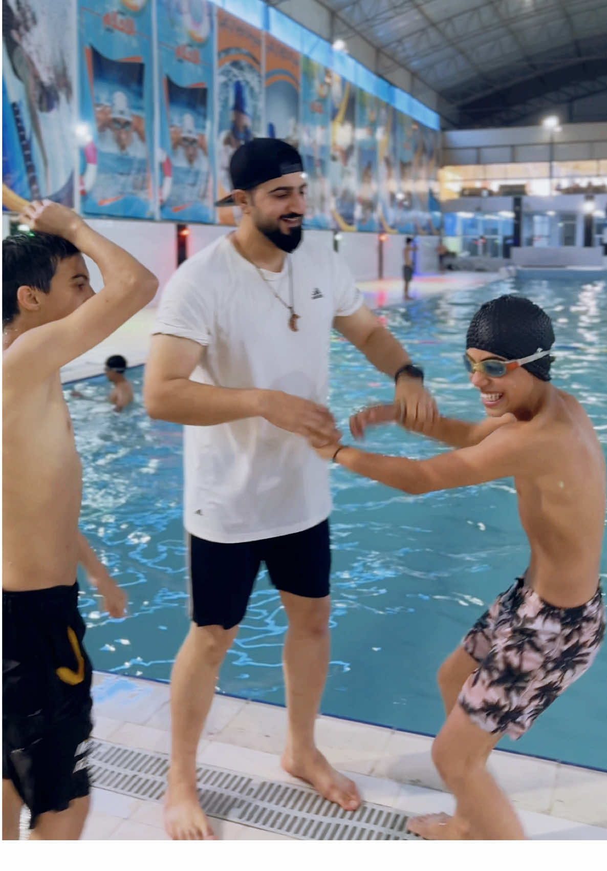 #كواليس_تصوير #😅 #مسبح_الاحلام_واسط #🐬 #كابتن #احمد_شامل #🏊 #واحد_عراق #🦅 #🇮🇶 #ملاكمه🥊 #✌️ #ايطاليا🇮🇹 #اسبانيا🇪🇸 #المانيا🇩🇪 #استراليا🇦🇺 #برازيلي🇧🇷 #برتغال🇵🇹 #فرنسا🇨🇵 