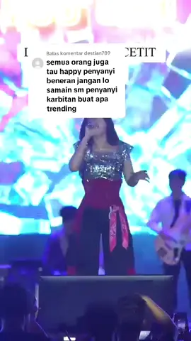 Membalas @destian789 Iyo2 Suhuu