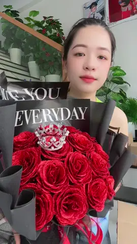 Bó hoa sáp nhũ kim tuyến từ 15 đến 30 bông đủ màu##emkieutaphoa##hoasap##hoasapnhu##hoagia##hoasapnhukimtuyen##hoasaptangbangai##hoasaptangbangai##hoasaptangnguoiyeu##hoasaptangme