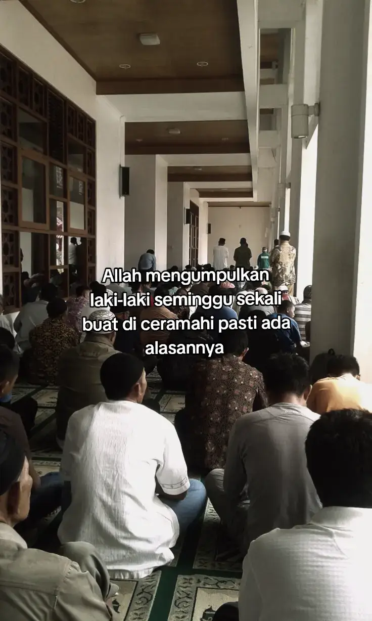 kehidupannya penuh dengan tanggung jawab dan pertanggungjawaban, istirahatnya di bilang malas, kerjanya dibilang kewajiban. Nasihat tiap pekan rutin hadir untuk mereka bisa menerima takdir sebagai seorang lelaki.. tak berharta menjadikannya tak berharga, tak berharta menjadikannya hina, itulah pria.. deritanya tak terhingga, itulah alasan mengapa pria perlu diceramahi, agar patah hati tak jadi gantung diri, agar penderitaan menjadi perjuangan.. semangat untuk para lelaki yang melihat ini, tetaplah kuat diri... #fyp #katakata #quotes #lelaki #pria #mangu #fourtwenty 