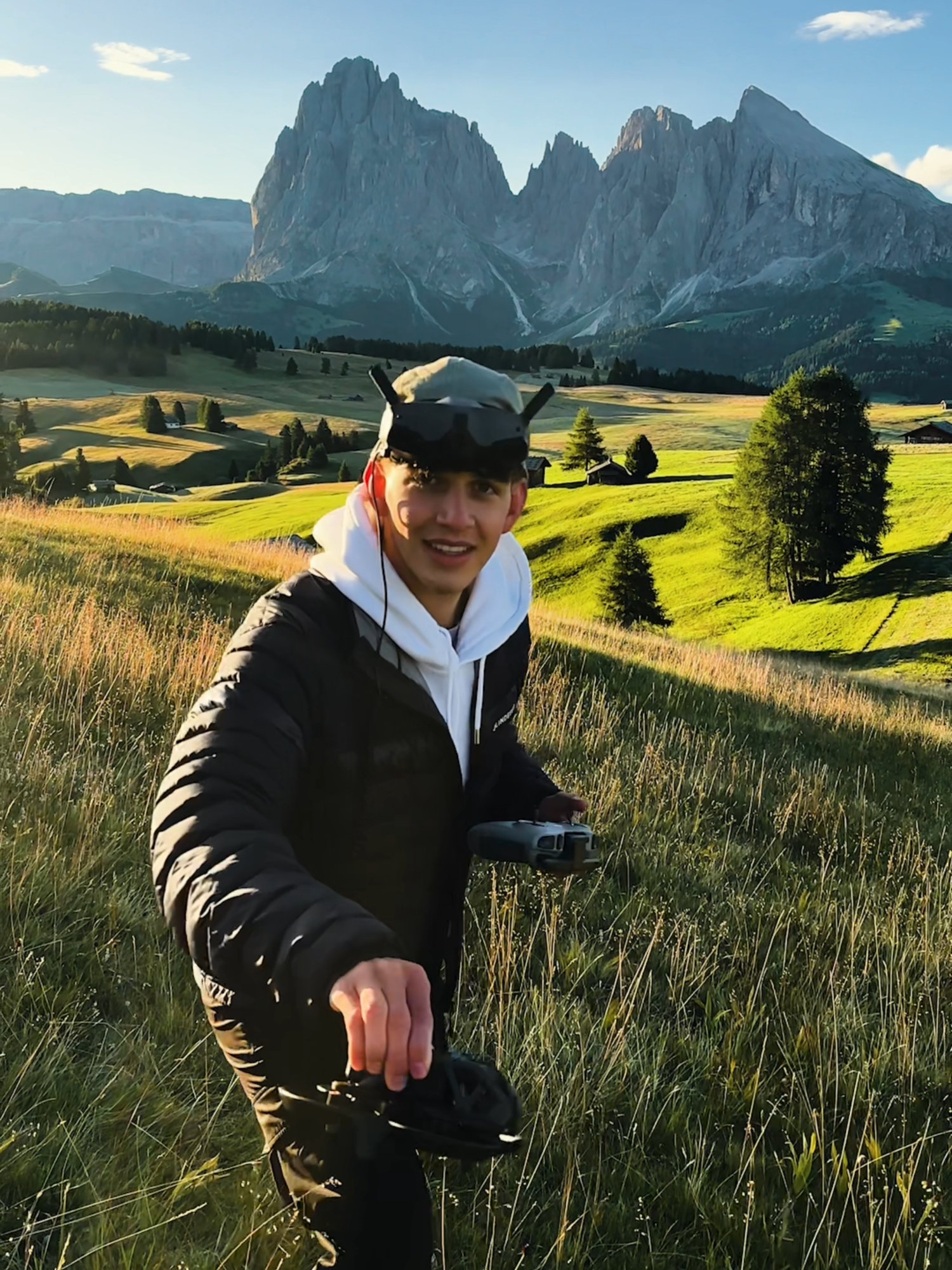 😉When you and Avata are in total sync… just toss and watch it soar into the wild for epic POV shots! Ready to fly off together? 🎥: @lucaputzer #djiavata #fpv ##dronephotography #sync #wildshots #dji