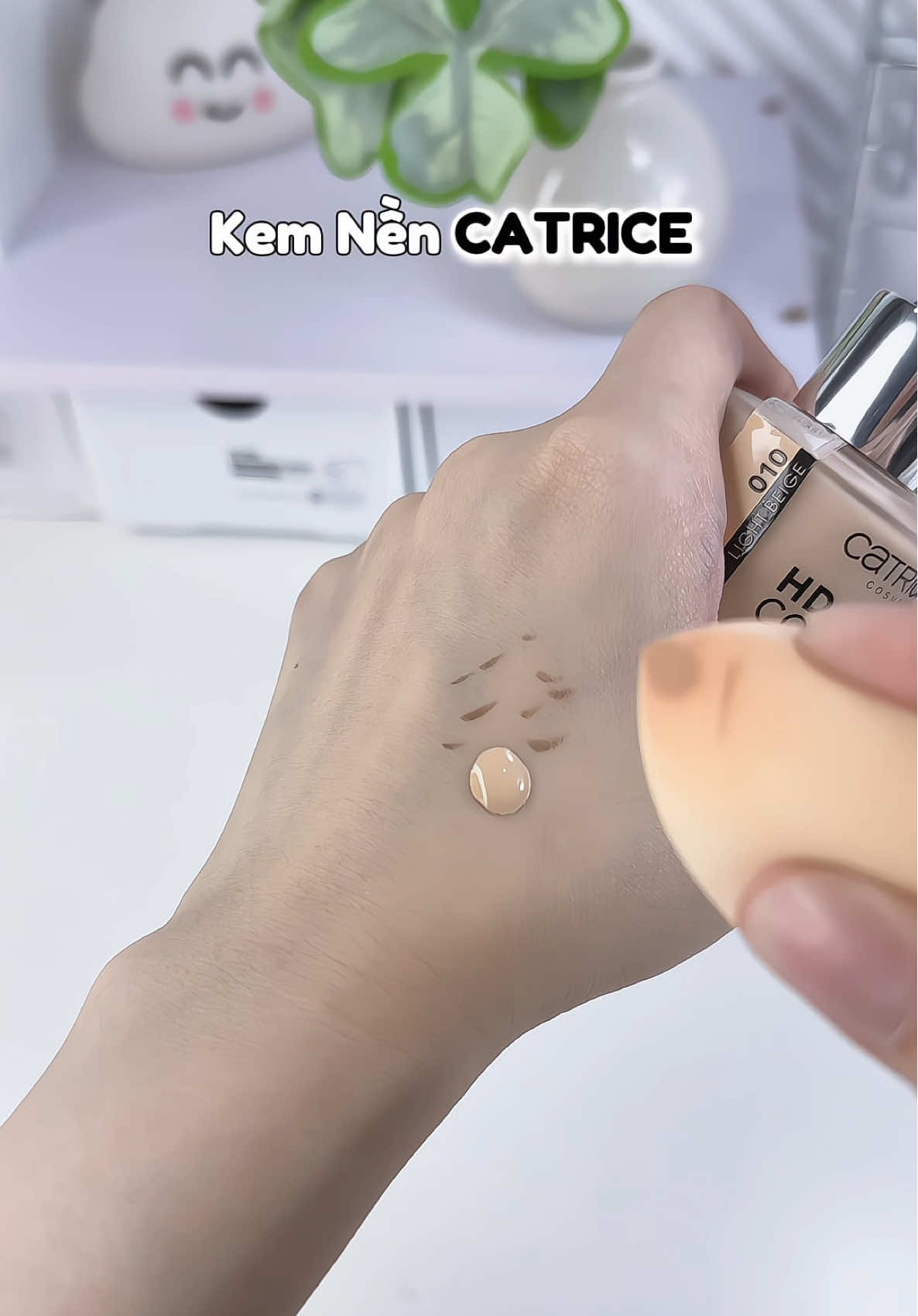 Kem nền quốc dân giá hạt dẻ 189k/30ml , giữ bền nền kiềm dầu okila .  Đu concert có ngay bí quyế.t  #catrice #kemnencatrice 