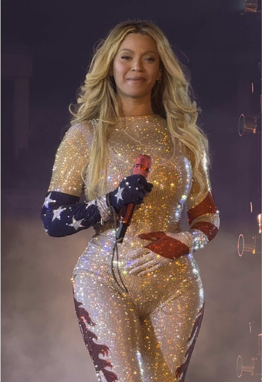 She’s everything.  #beyonce  #beytok  #concerts #foryoupage #explore #explorepage #cowboycarter #cowboycartertour #losangeles #16carriages 