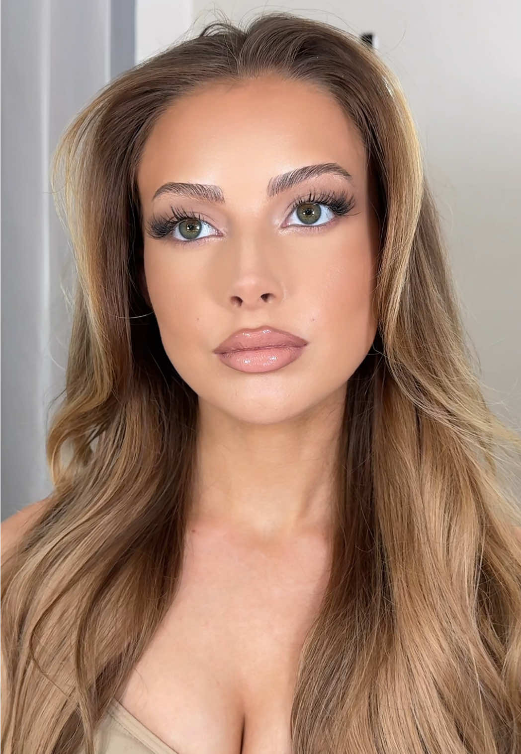 2000s og baddie makeup✨ been so obsessed with their looks recently  #2000sglam #baddiemakeup #kimk #hotgirlmakeup 