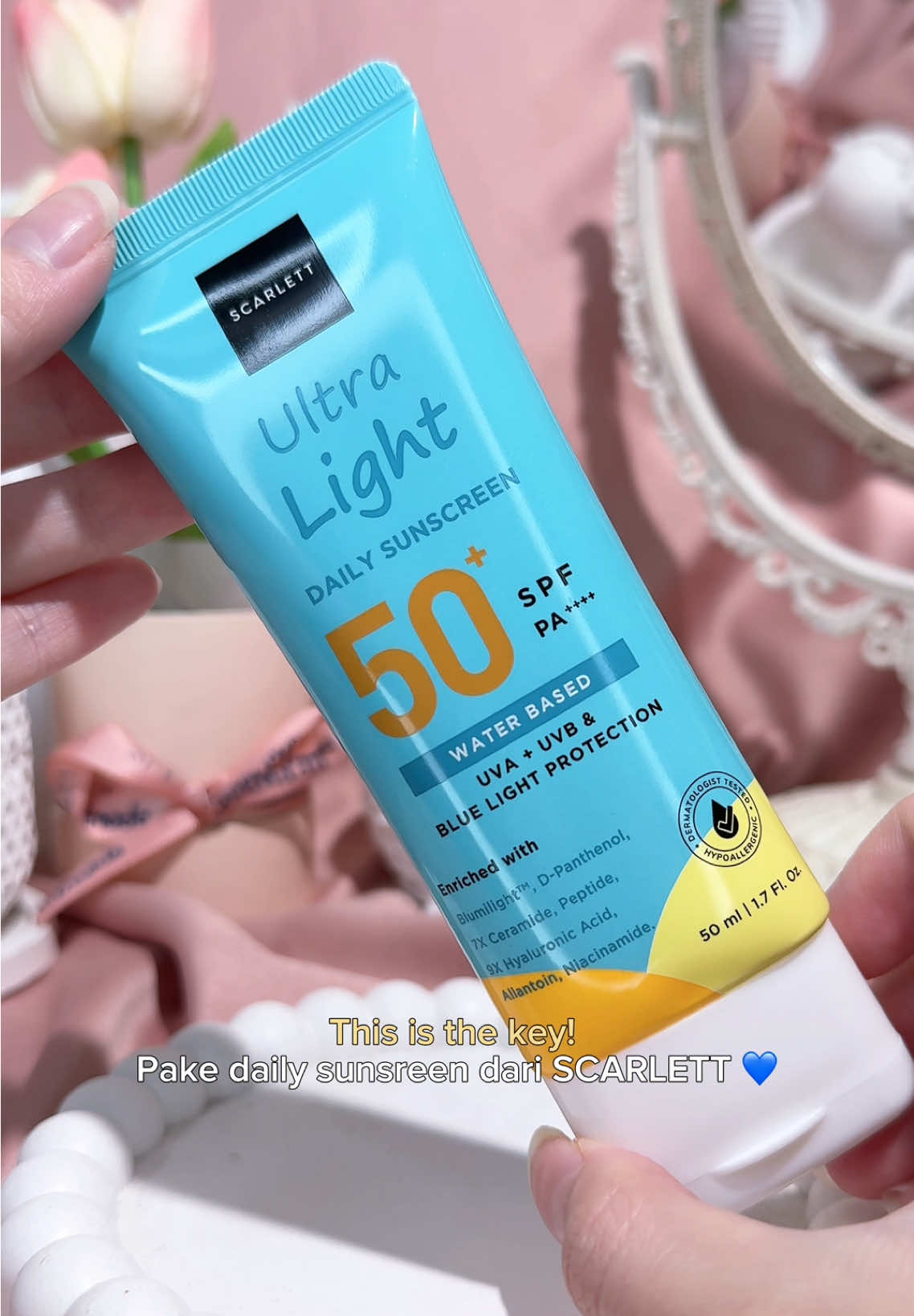 Sesuai namanya rasanya bener2 see lightweight itu berasa kaya pake moistt aja 🥺🧐💙 #sunscreen 