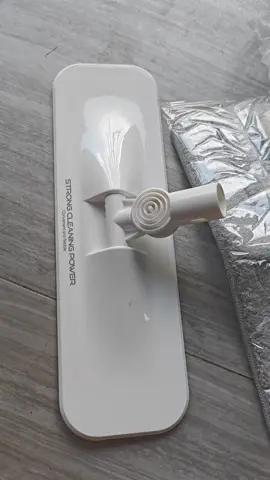Deerma TB500 Water Spray Mop 360 Degrees Rotating 350mL Water Tank Mop & Cleaning Cloth 5.0 https://vt.tiktok.com/ZShdNYNU8/