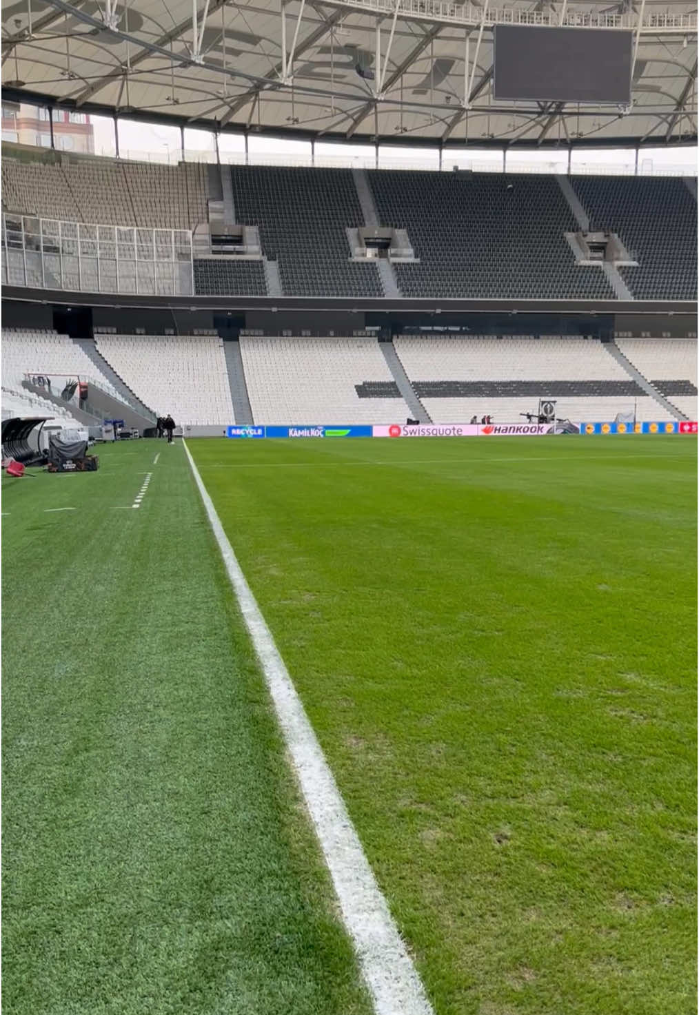 😉 #beşiktaş #kartaliçe #kartal #🖤🤍 #aşk #keşfetbüyüsü🔮 #keşfetbeniöneçıkar #keşfetteyizzz #fyp #akım #keşfet 