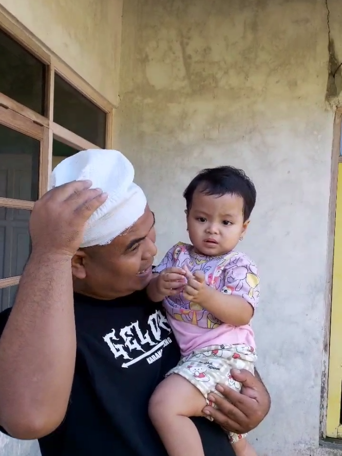 Anak sendiri ampe takut hahaha......!!!! Dedi kok muser #viral 