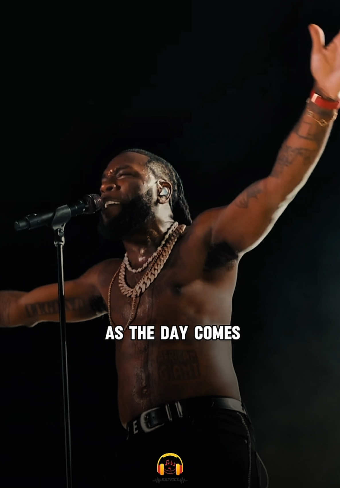Bank on it - Burnaboy 💥🎶 #Bankonit #Burnaboy #trending #liveperformance #viral #lyricsvilla #afrobeats #fypp #bionation #fypシ゚ #lyricsafrica 