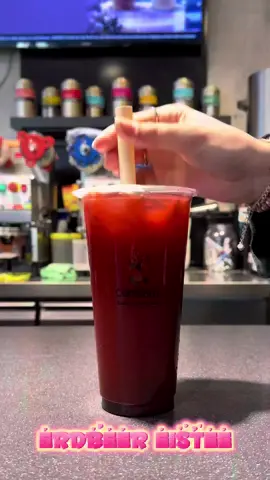 🍓 Erdbeer-Eistee 🍓 Holt dich wieder rauf, auch wenn du mal am Boden bist 😚🧋❤️ #bubbletea #bobalover #boba #bobatime #bobatea #bobalove #myboba #frozensmoothie #bobaeveryday