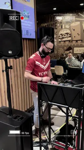 Vendredi soir, t’es où ? Nous on est là, burgers à la main, son à fond, ambiance de 🔥 ! DJ live, frites qui dansent, et une équipe en mode showtime ! Chaque vendredi, La Sentinelle devient THE PLACE TO BK! Viens vivre ton meilleur Friday Night chez Burger King ! C’est pas un resto, c’est un club avec du goût. T’attends quoi ?!” #FridayNightBK #DJMixSentinelle #SoiréeBurgerKing #AmbianceBK #TikTokFood #BurgerVibes #SoundAndBurger #FritesEnFolie #MasterMaroillesParty #SortieDuVendredi #TeamBK #DriveAndDance #PlaceToBK @Burger King France 