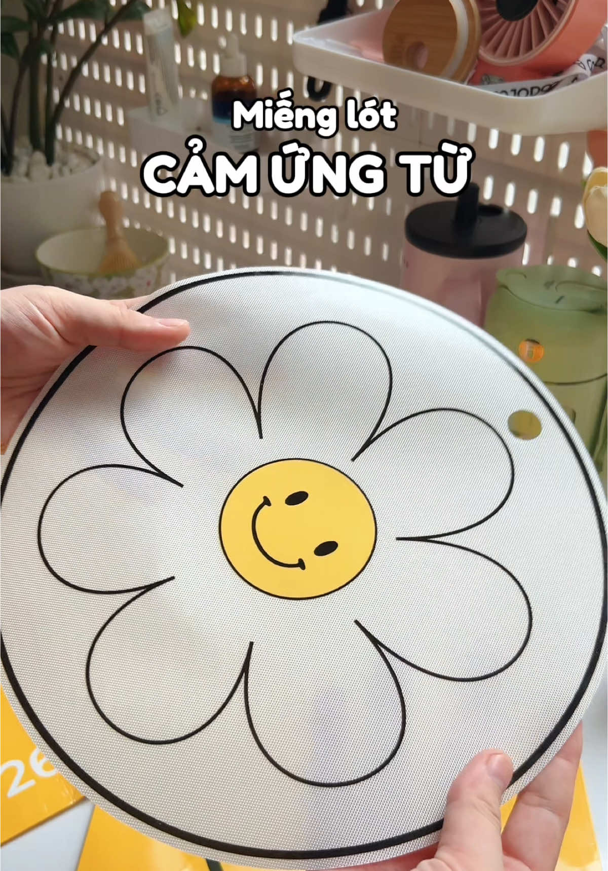 Mua em này để bảo vệ bếp nha mấy bà ơi #mienglotcamungtu #mienglotsilicon #dolambep #nauancungtiktok #foryou #xuhuong #viral 