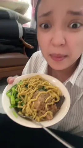 mie ayam deket the edge