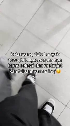 HAIII GUYSS SEDIKIT PESANN YA GRUBB DI WA SATU KELAS JANGAN SAMPEE BUBARR SIAPA TAUU NANTI ADA KUMPUL’ LAGII JANGAN SALING ASINGG YAA ANAK PAPI NYOMAN❤️#xybca #ixe #fypdongggggggggシ #kelulusan2025 #pelajarhebat 