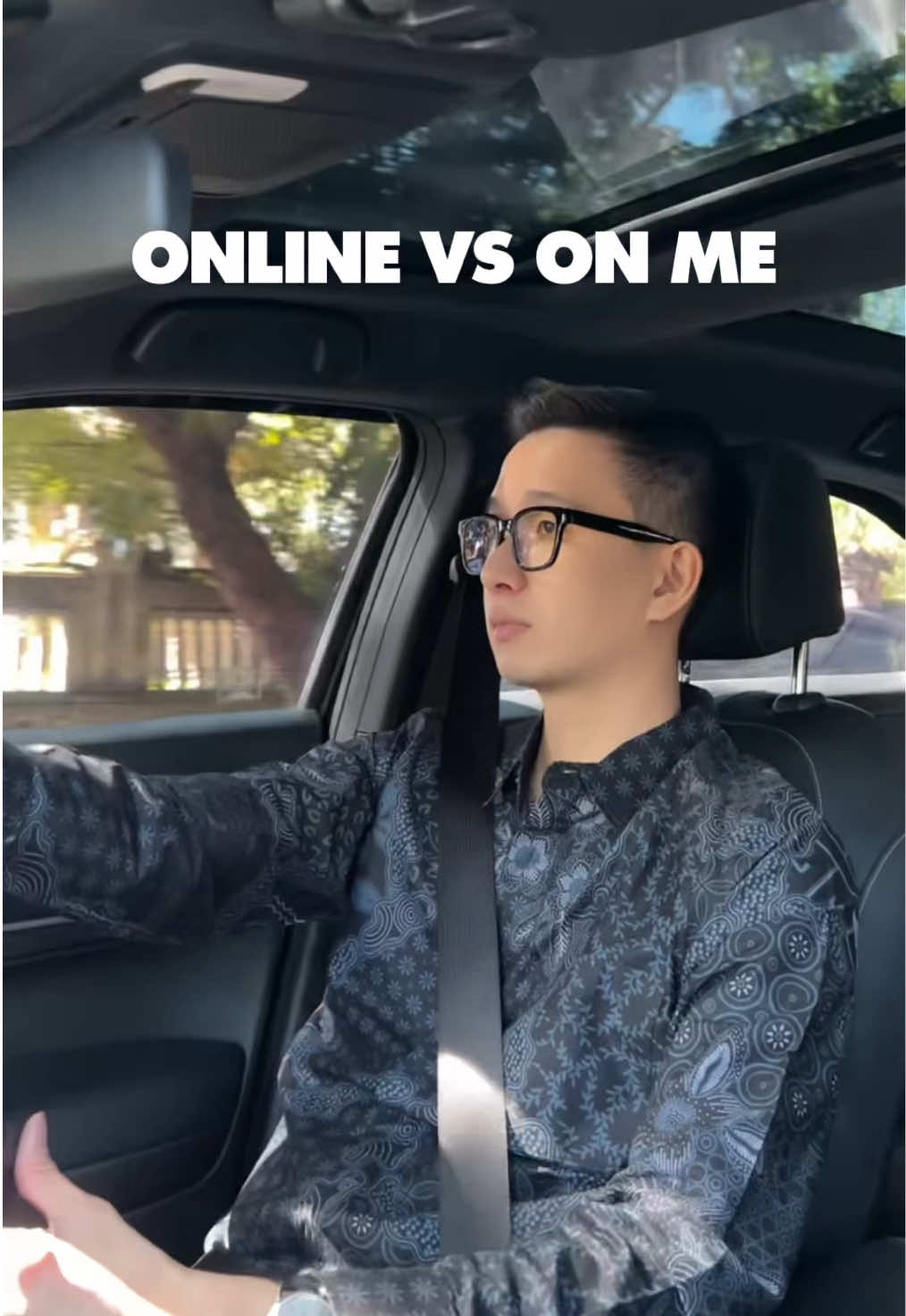 online vs on me #fyp #menoutfitideas #rekomendasipakaian #outfit #outfitideas #outfitinspiration #outfitinspo #fashiontiktok #fashioninspo #styleinspo #outfitoftheday #menoutfits #fashionpria #formaloutfit #simpleoutfit #traveloutfit #fypシ゚ 