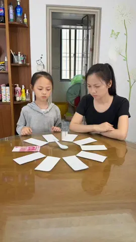 Why is my daughter so lucky， And my luck is so bad！