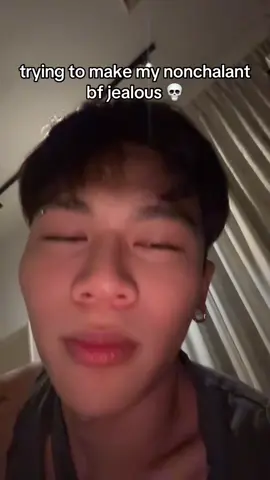 Hey icons...Suggest more stupid things to ask him 🤣