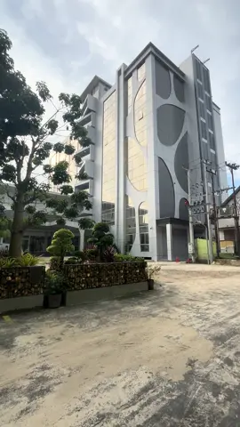 Tempat ummiku kerja ☺️🤲🏻  Kakak2 yang mau lanjut kuliah ke poltekkes Kemenkes Riau aja 🫰☺️