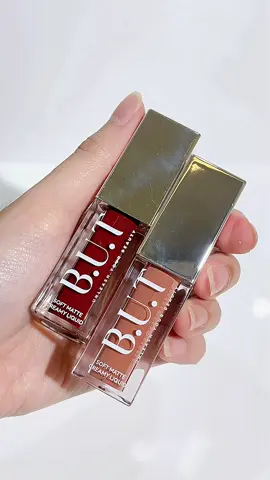 Kalian tim Touch Red atau Nude Dreams nih? atau tim dua-duanya? 🤭👀 #BUTIndonesia #lipcreamviral #lipmatte #lipcream 
